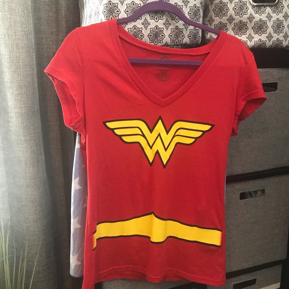 Wonder Woman Shirt with cape
